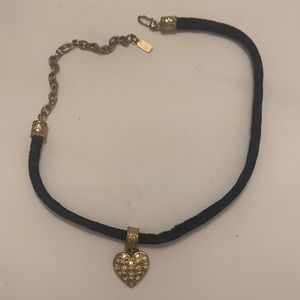 Velvet choker necklace with heart shape pendant